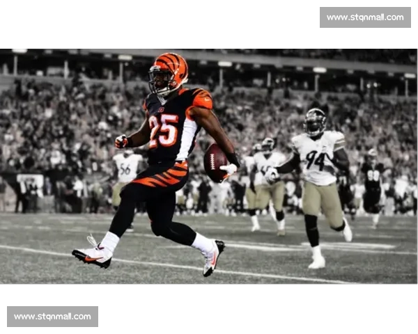 美式橄榄球的战术博弈与文化传播：从比赛规则到全球影响力